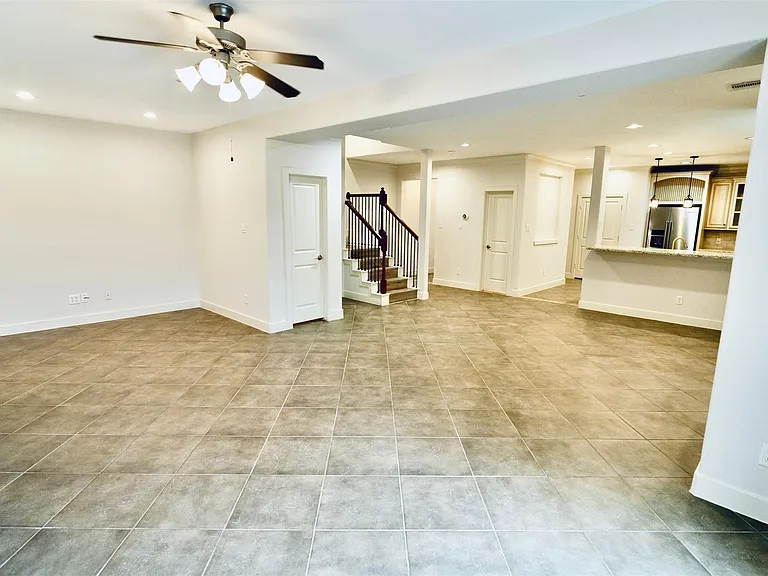 4020 Childress St #C — Photo 25