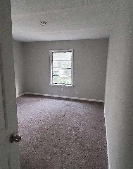 5923 Southwell St — Photo 9