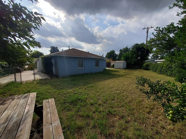 625 W Leeside St — Photo 11