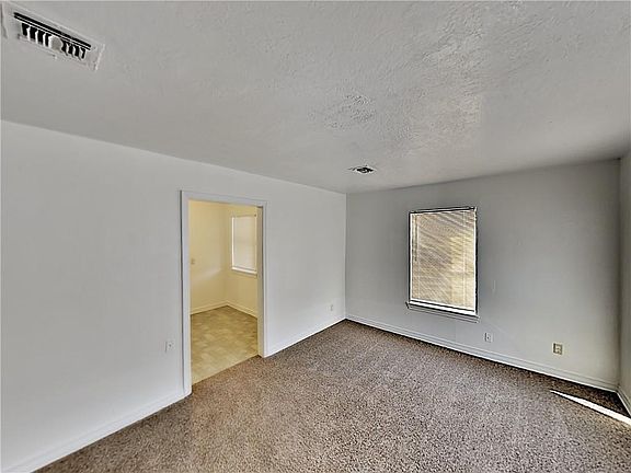 3rd image of 1022 E Arkansas St