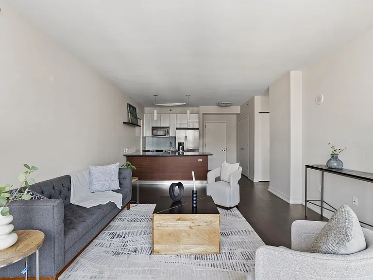 2101 Market St #8O5 — Photo 12