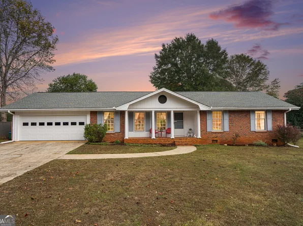 1732 Beauregard Dr SW, Lilburn, GA 30047