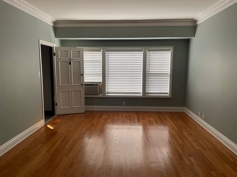 712 S Mariposa Ave — Photo 6