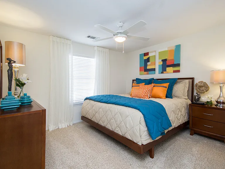 Dover Farms Apartments — Photo 11