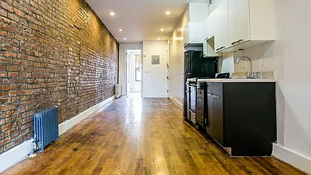 126 Grattan Street, #3L