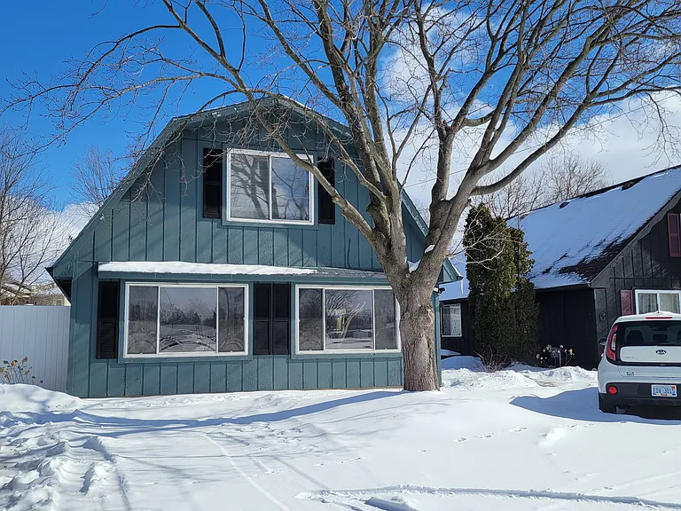 500 E Lansing Rd #B — Photo 1