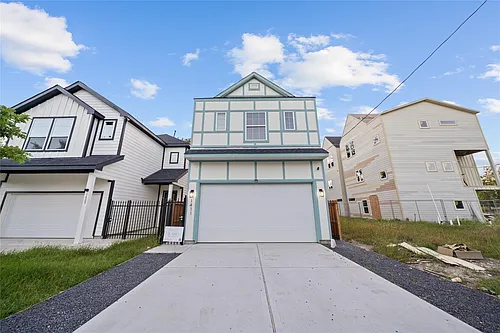 1411 Bayou St Photo 1