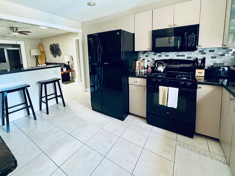 Kitchen Bar