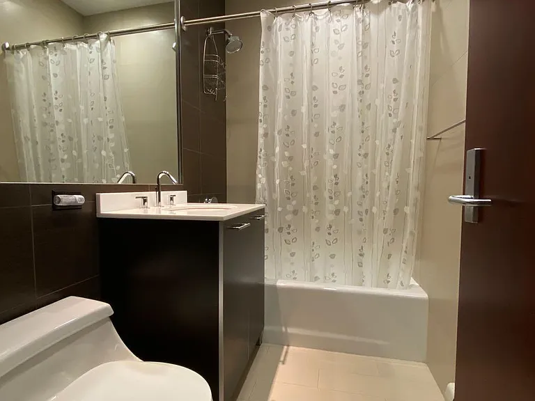 4205 Parsons Blvd #6B — Photo 2