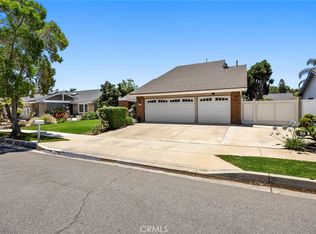 384 S Earlham St, Orange, CA 92869