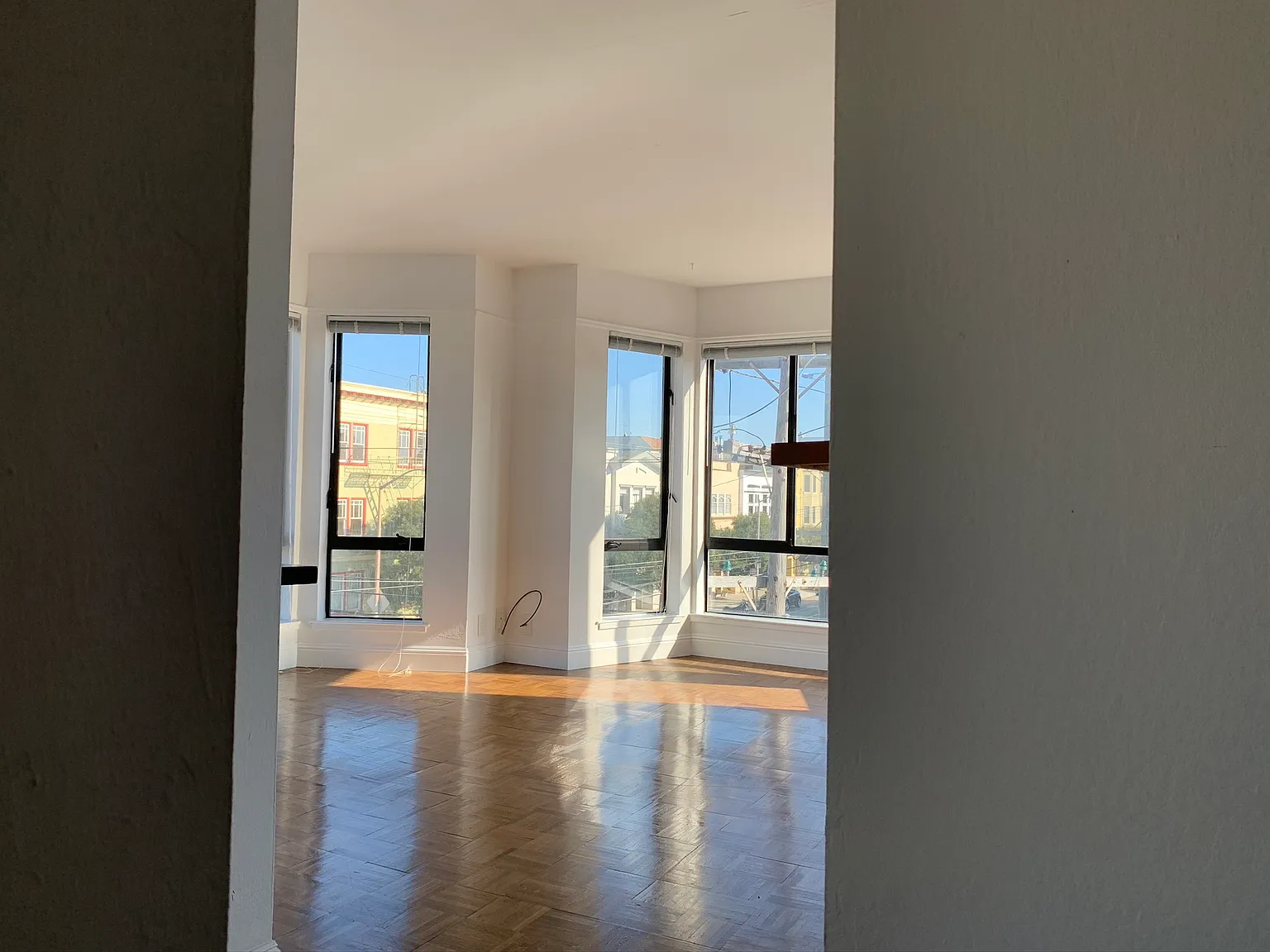 1 bed, 550 sqft, $4,095 — Photo 2