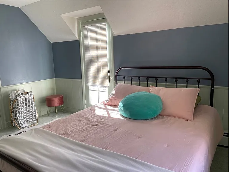12 Calvin Ct — Photo 2
