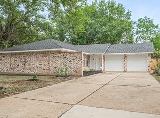 9003 Chateau Forest Dr, Houston, TX 77088