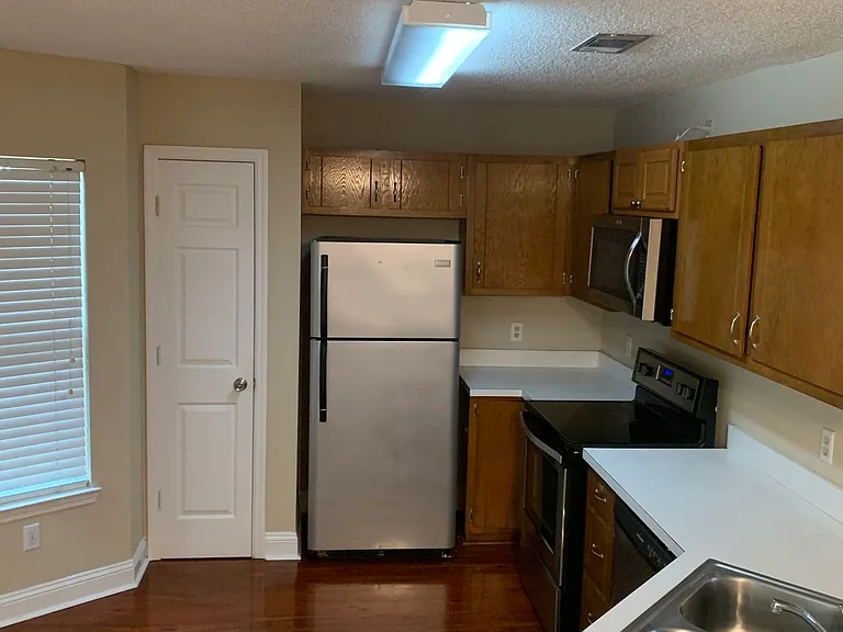 105 Cherry Tree Ct — Photo 21