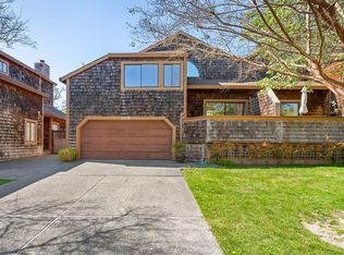 9239 Lakewood Drive, Windsor, CA 95492