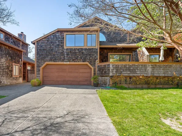 9239 Lakewood Drive, Windsor, CA 95492