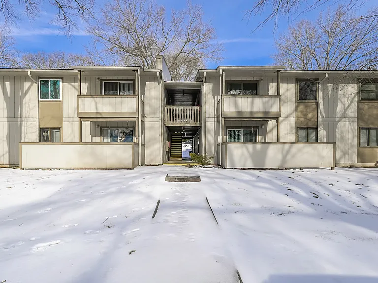 2205 Sunderland Rd #115D — Photo 1