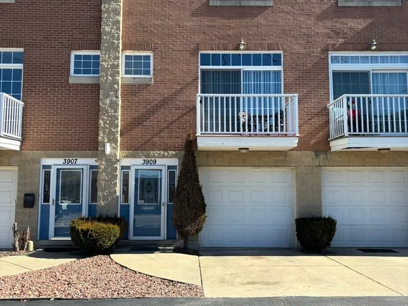 3909 Shakespeare Ave, Lyons, IL 60534
