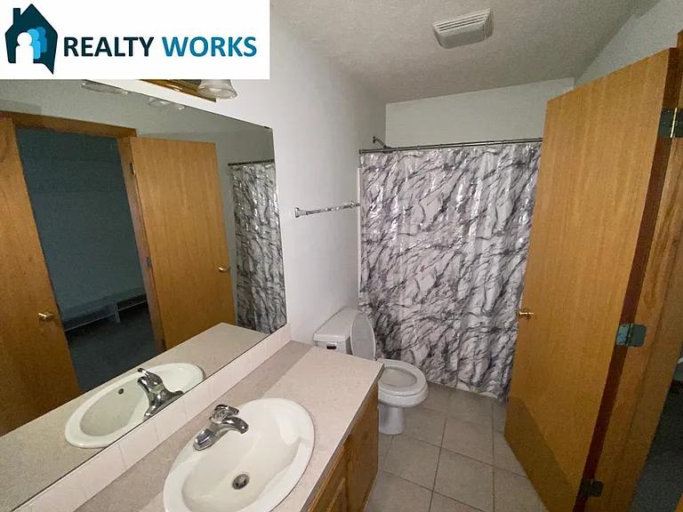 206 Irving St — Photo 9