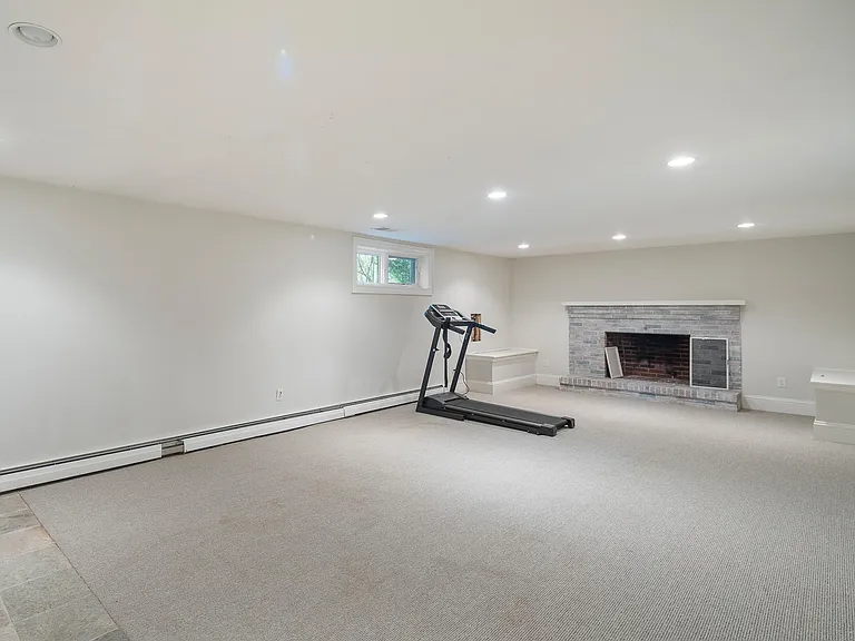 103 Levbert Rd — Photo 40
