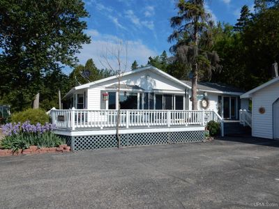 15854 Mill St, Garden, MI, 49835