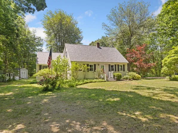 36 Middle Road, Kennebunk, ME 04043