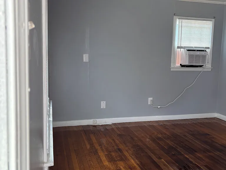 1016 Dixie St — Photo 3