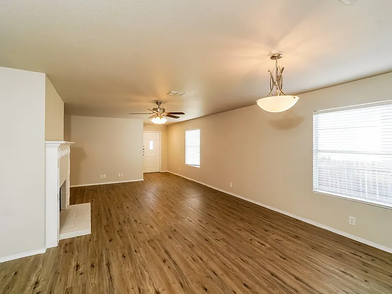 120 Bay Willow — Photo 6