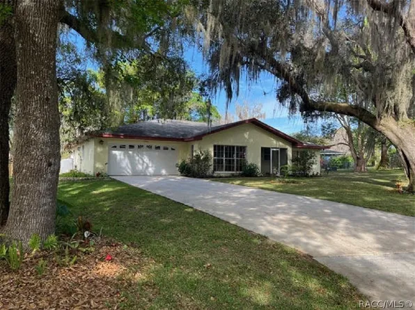 2908 S Circle Dr, Inverness, FL 34450
