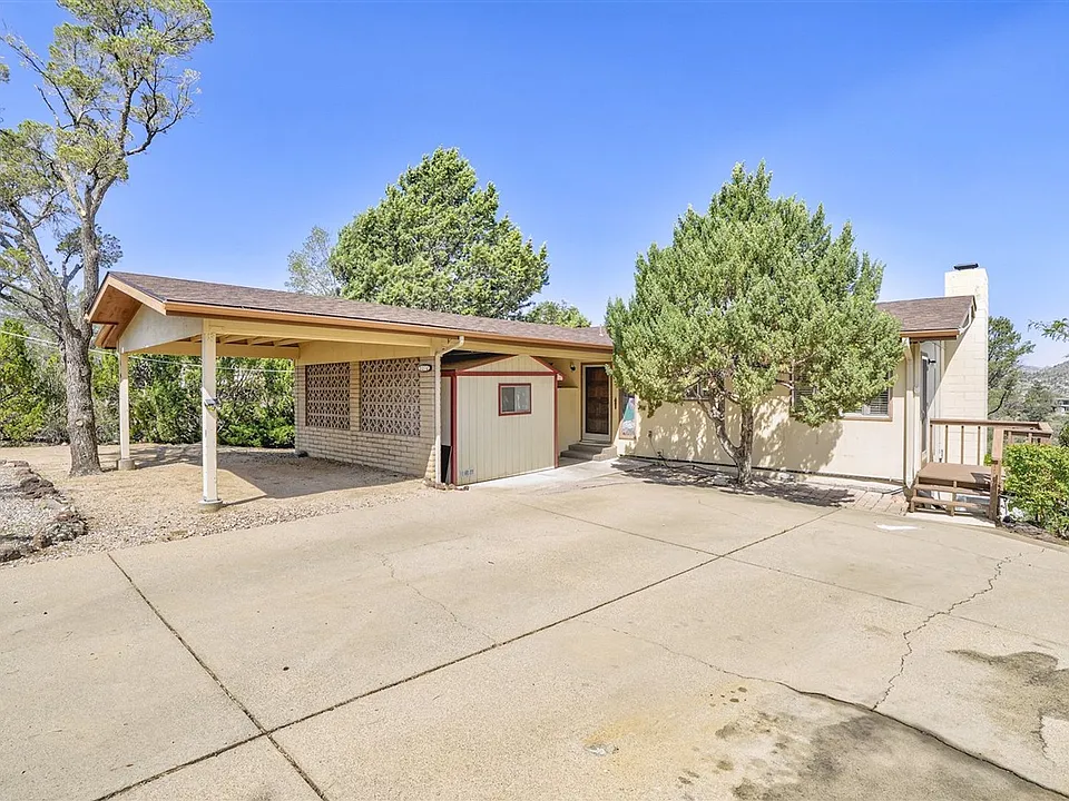 2270 Sandia Dr