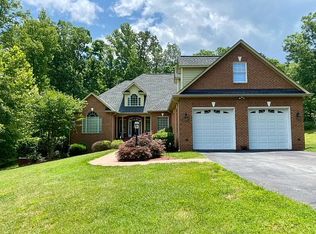 2042 Golf Course Rd, Halifax, VA 24558