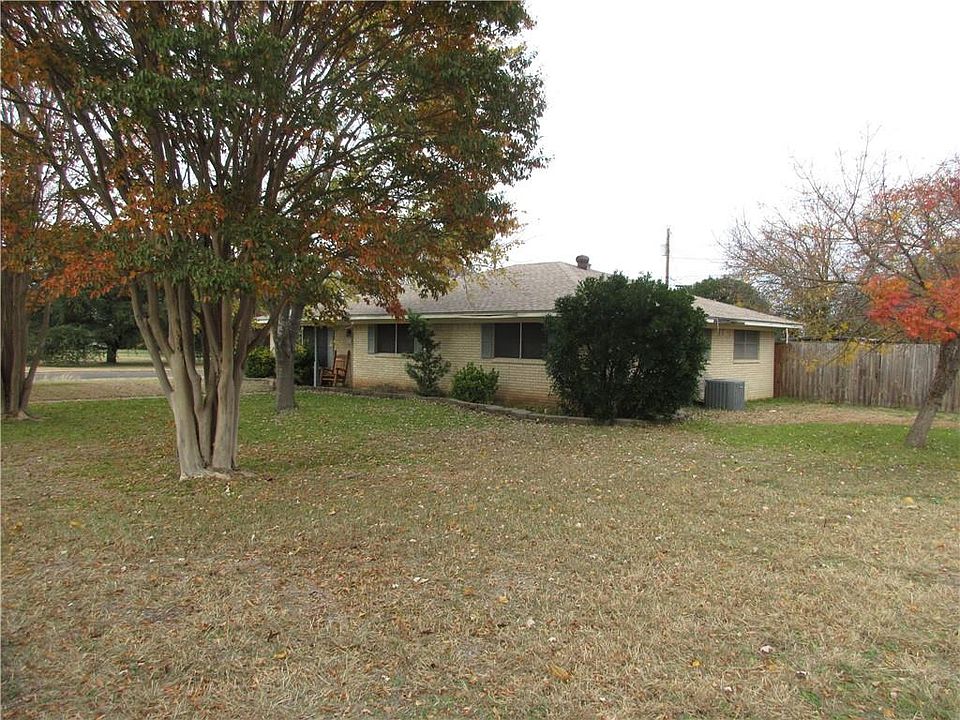 2nd image of 473 Cranbrook Dr