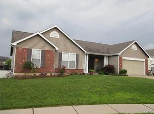 151 Prairie Bluffs Dr, Wentzville, MO 63385