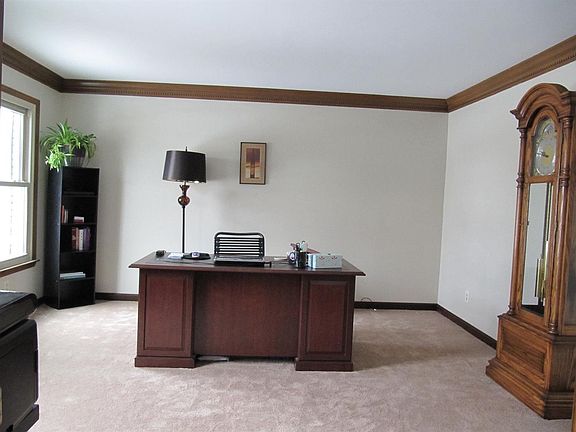 3rd image of 9618 Friar Tuck Dr