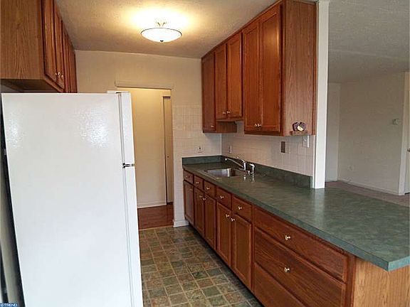 3rd image of 335 E Lancaster Ave Unit C26