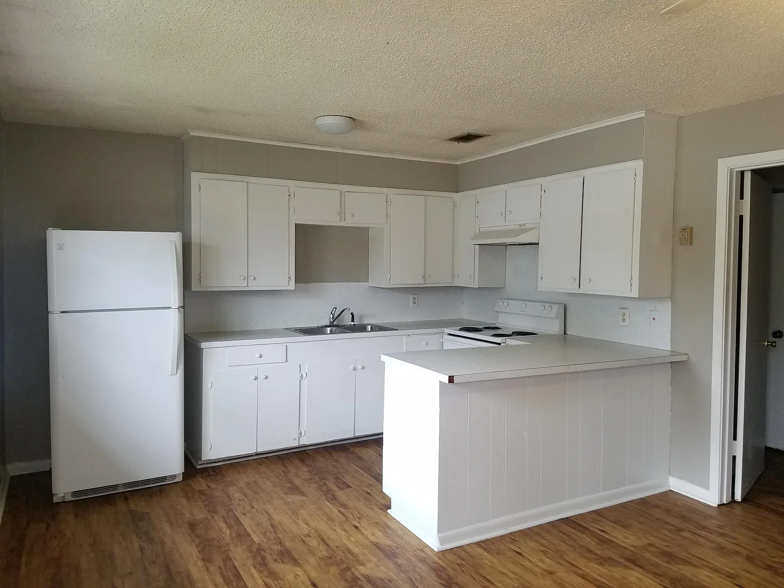1 bed, 400 sqft, $600 — Photo 4