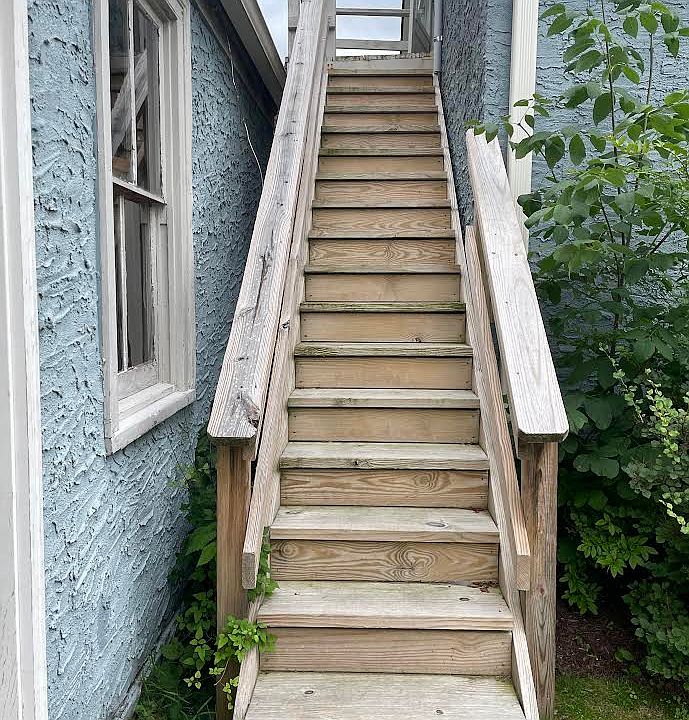 Stairs leading up to apartment