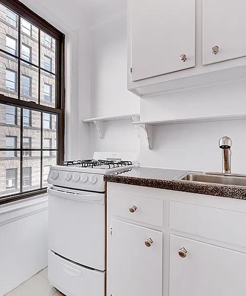 52 Clark St #6S — Photo 3