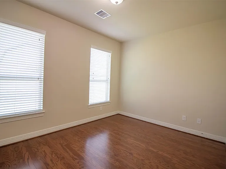 4718 Sabero Ln — Photo 12