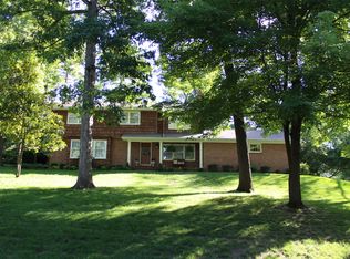 599 Woodland Dr, Paducah, KY 42001