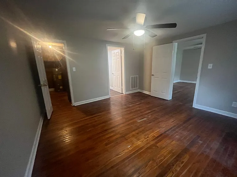 112 Adams St — Photo 10