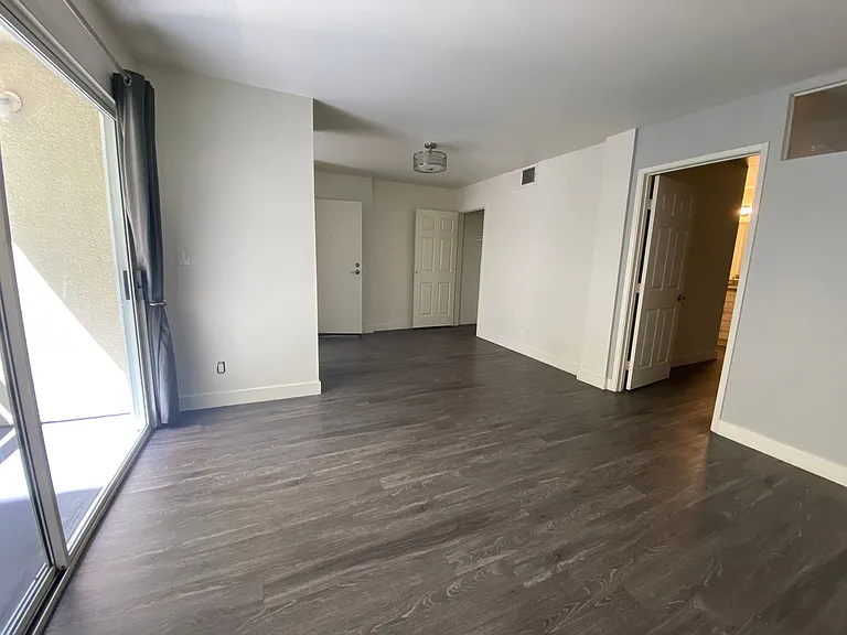 1250 N. June St. Los Angeles CA 90038 — Photo 21