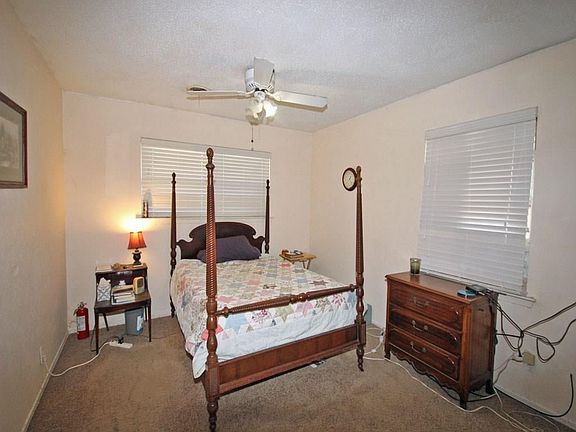 5th image of 812 Royce Dr