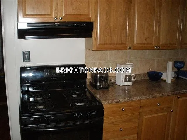 18 Hunnewell Ave #2A — Photo 7