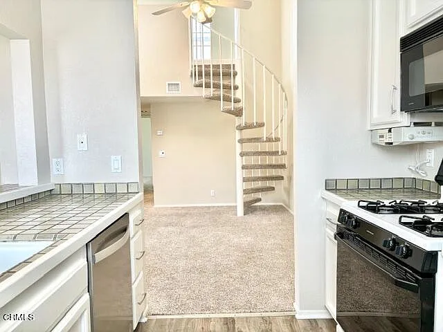 2226 Martinique Ln — Photo 9