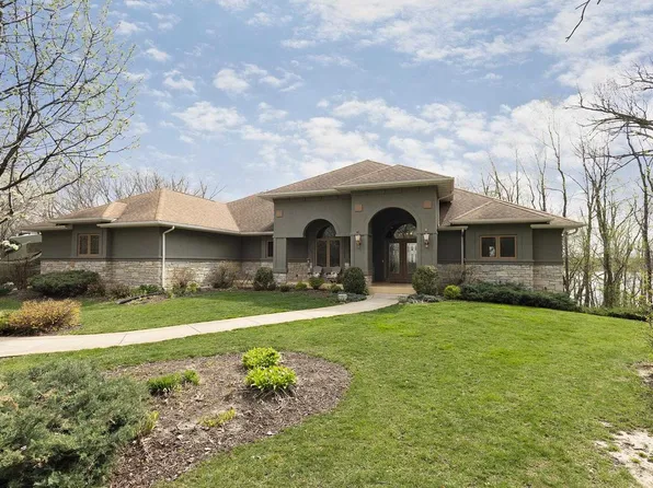 9806 North Clear Lake Road, Milton, WI 53563