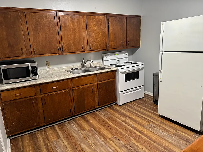 342 N Center St #1/2 — Photo 7