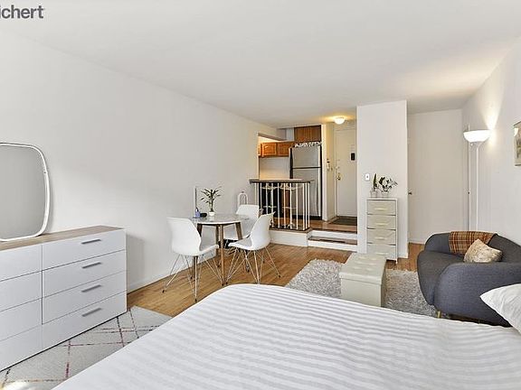 3rd image of 131 W 85th St APT 3D