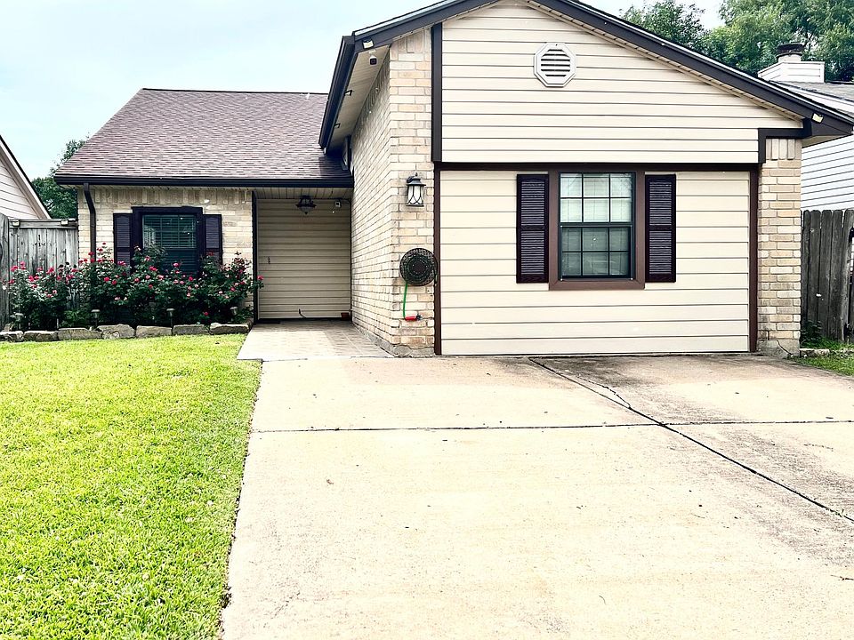 1st image of 7127 Village Lake Dr