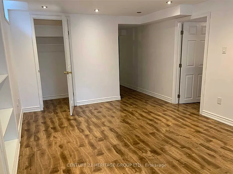 27 Hammond Dr #BASEMENT — Photo 3